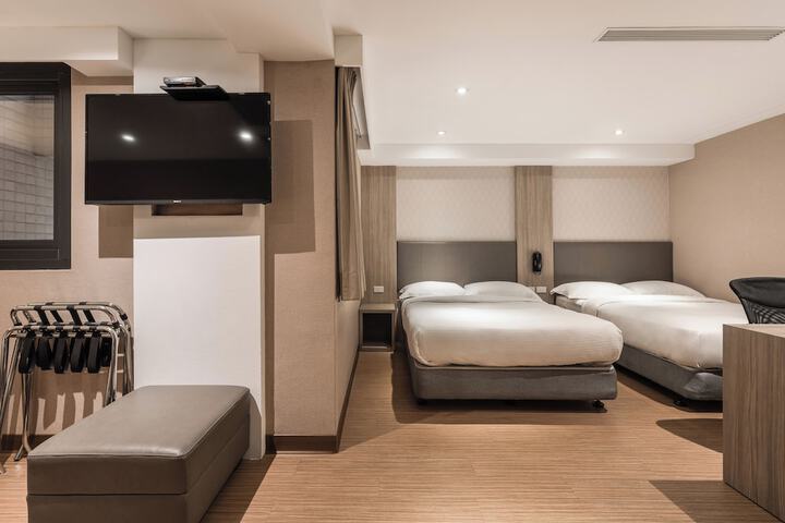 Room 14 of 45