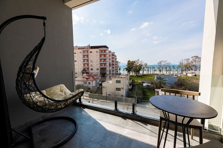 Terrace/Patio 106 of 107