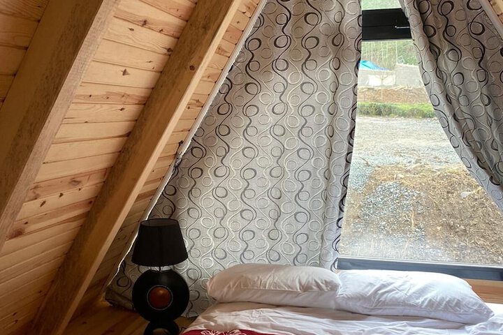 Room 4 of 12