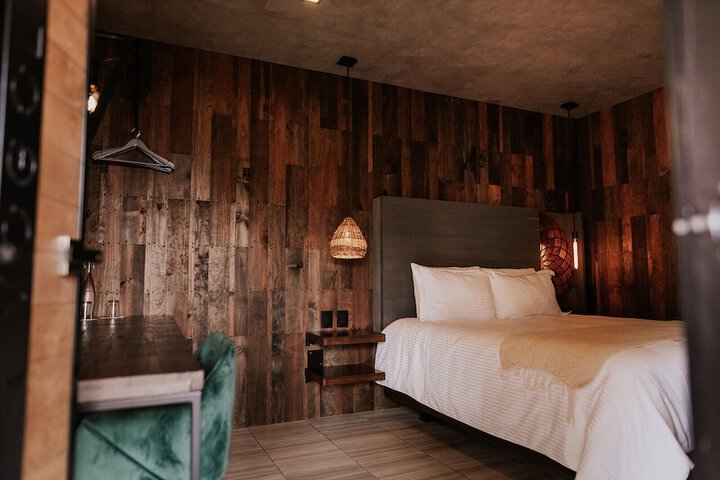 Room 48 of 250