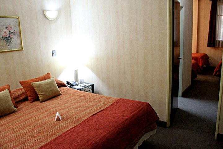 Room 17 of 37