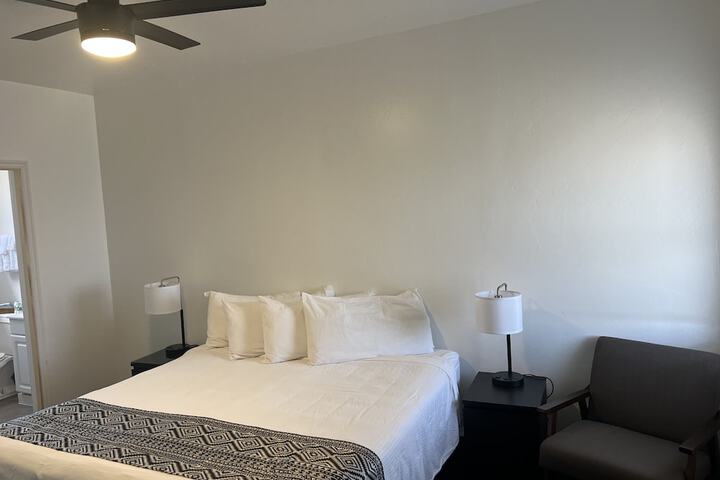 Room 26 of 81