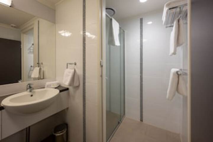 Room 115 of 210