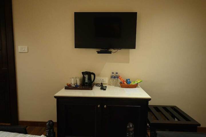 Room 16 of 161