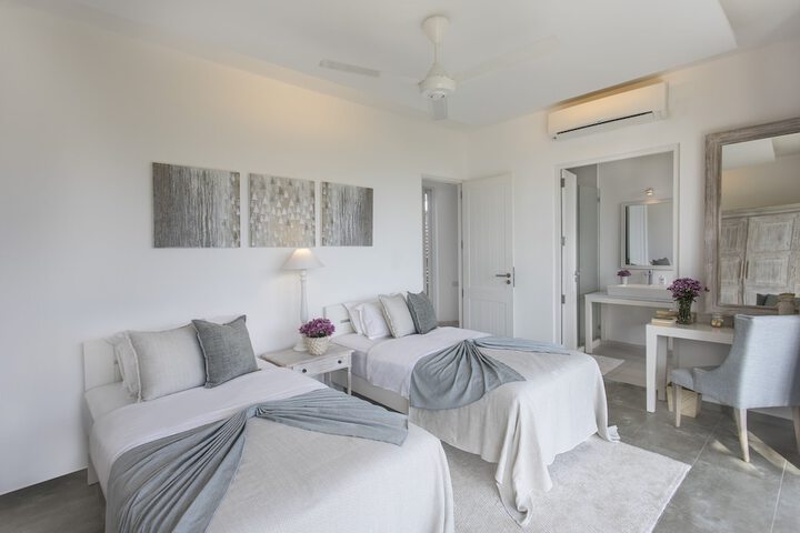 Room 10 of 62