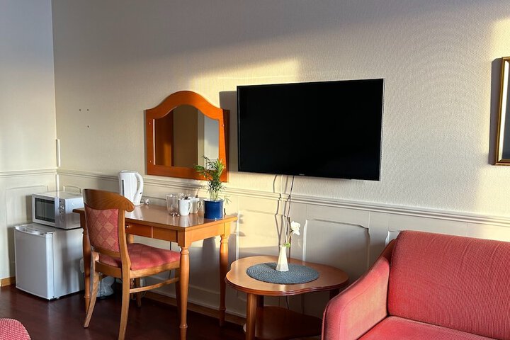 Room 13 of 46