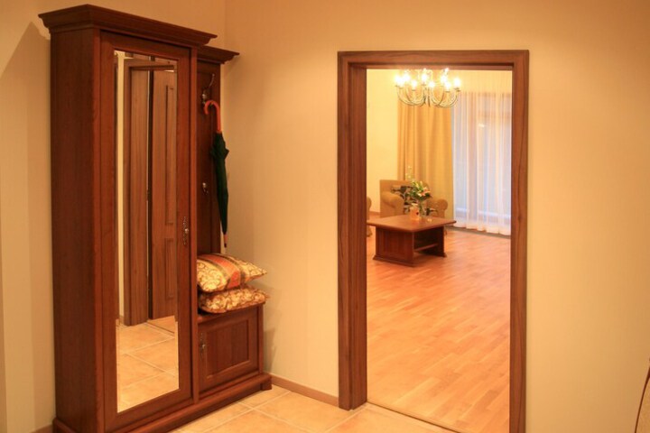 Room 6 of 51