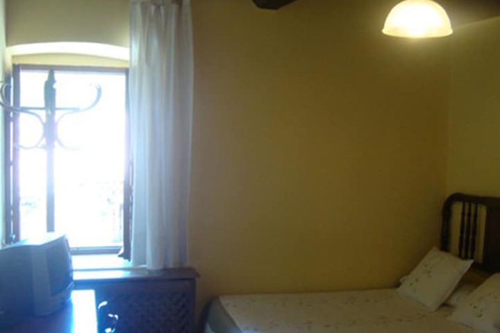 Room 23 of 53