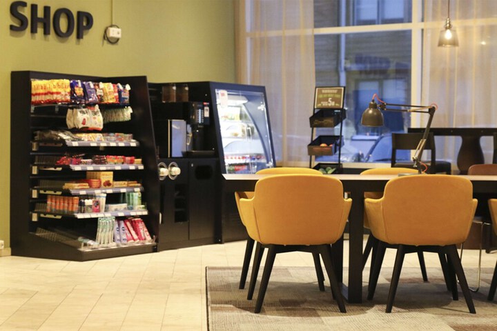 Hotel Lobby