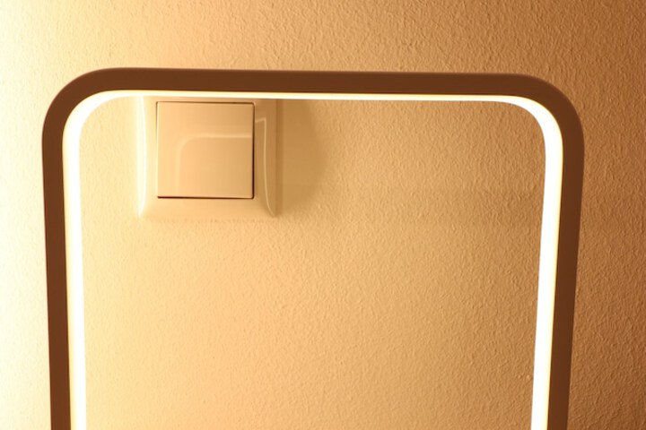Room 19 of 102