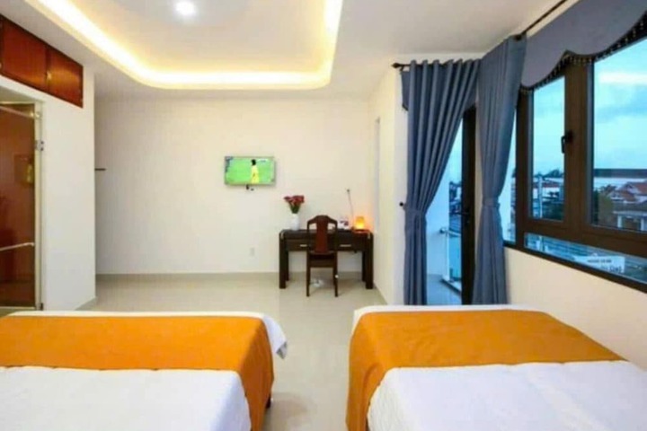Room 14 of 24