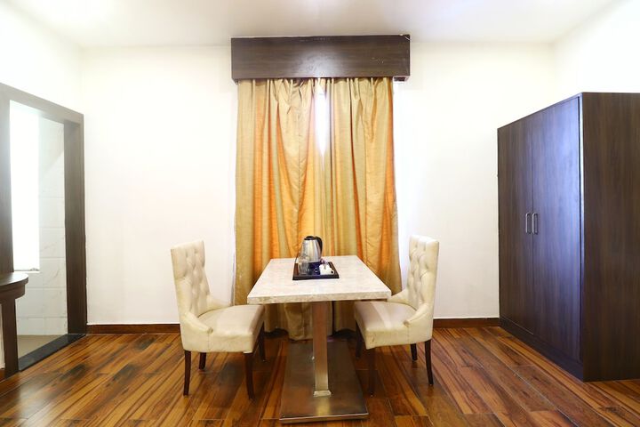 Room 17 of 39