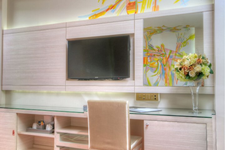 Room amenity