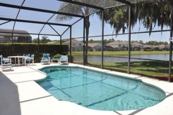 Pool 32 of 42