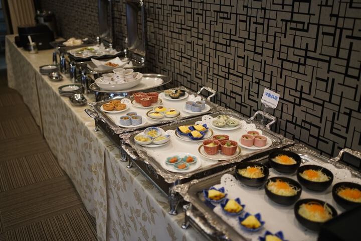 Breakfast/Coffee Service 28 of 34