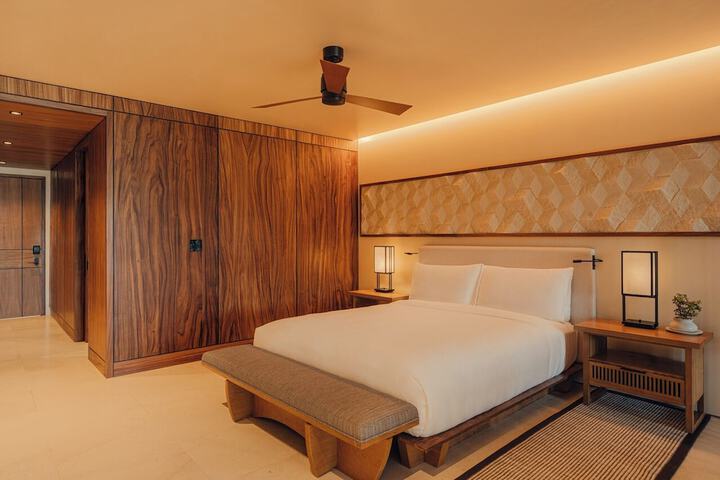Room 36 of 180