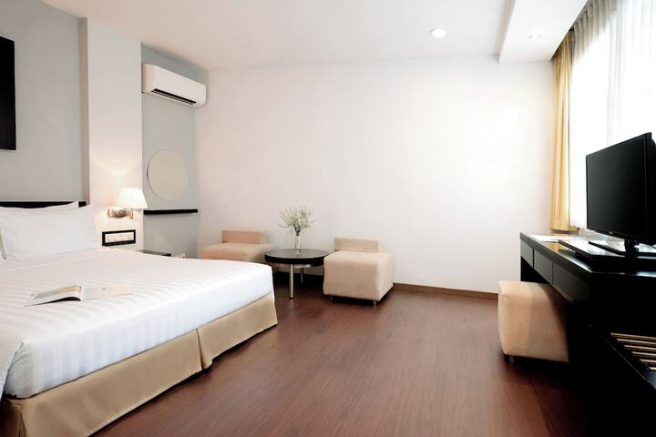 Room 18 of 43
