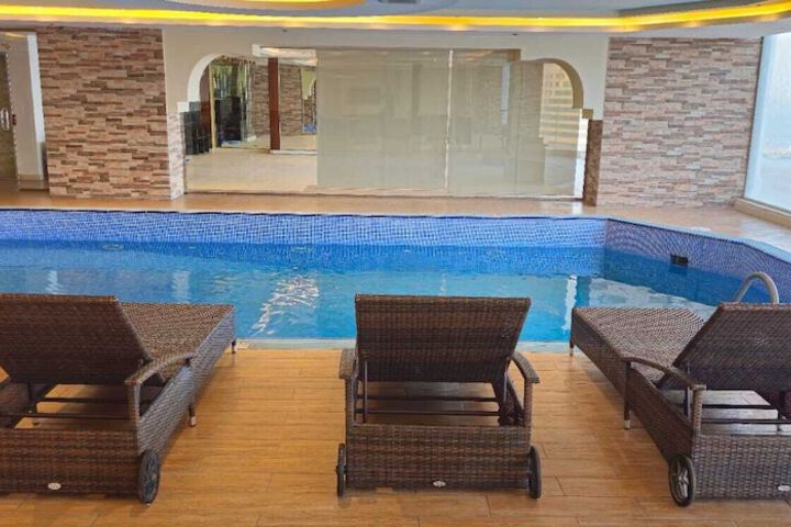 Pool 38 of 64