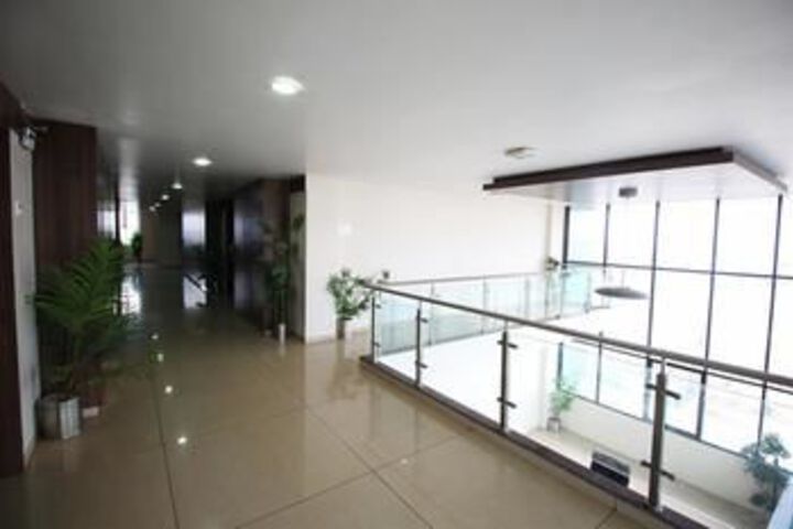 Ballroom/Hall 22 of 28