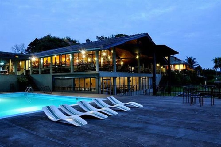 Sundeck 59 of 68
