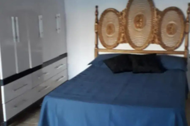 Room 2 of 17