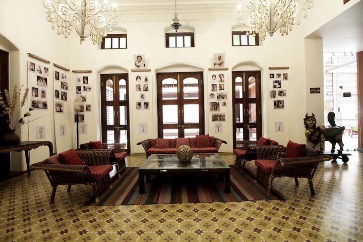 Guest Lobby