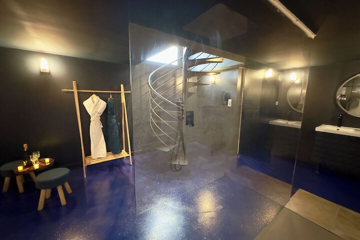 Room 41 of 51