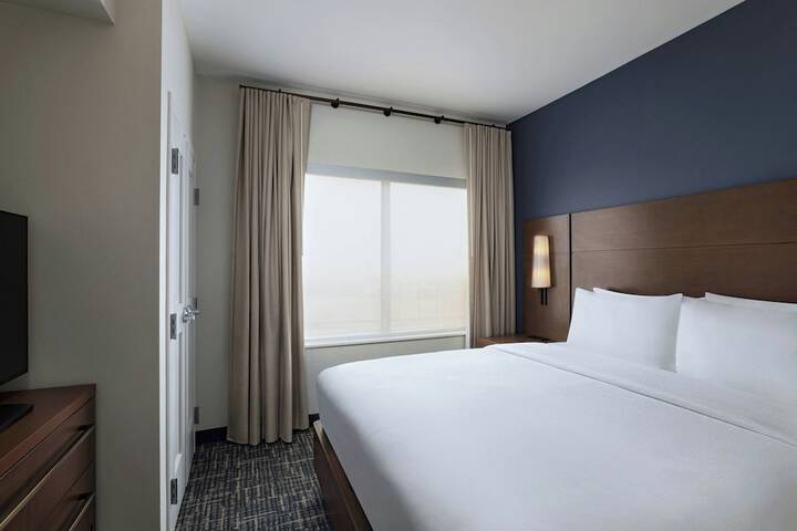 Room 6 of 24