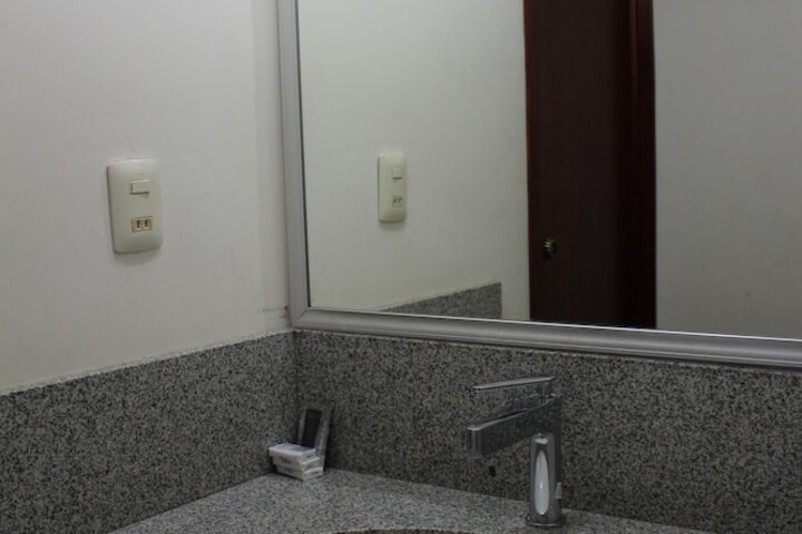 Room 15 of 15