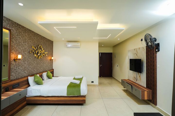 Room 6 of 27