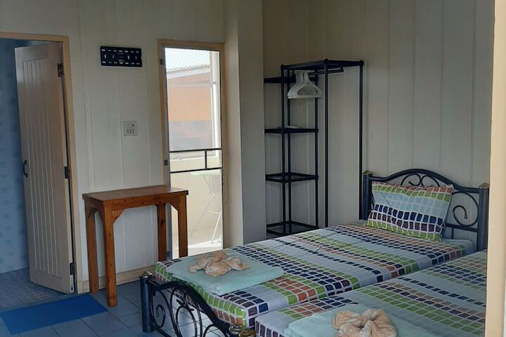 Room 3 of 61