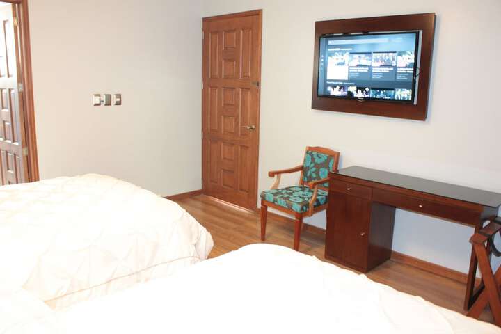 Room 17 of 80