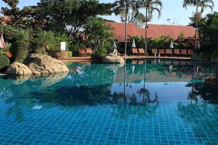 Pool Hotel