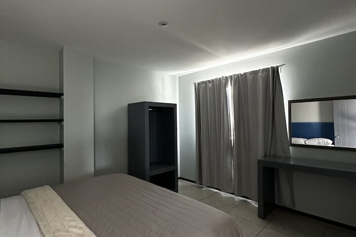 Room 13 of 43