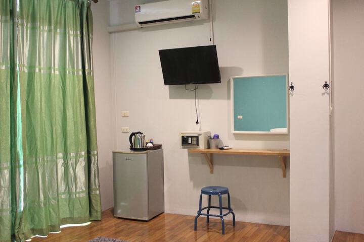 Room 12 of 112