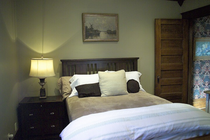 Room 15 of 176