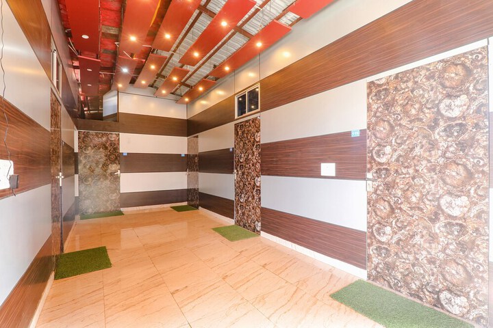 Hotel Interior 5 of 27