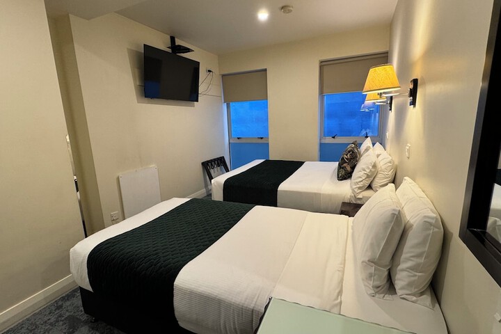 Room 74 of 116