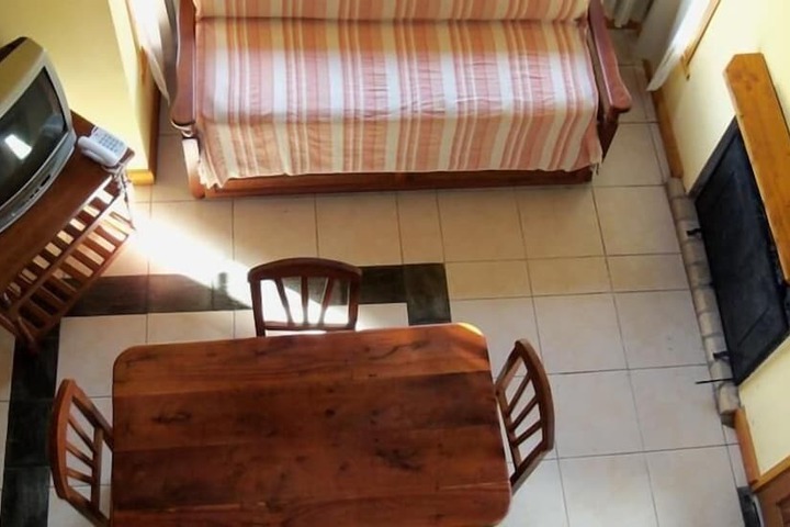 Room 5 of 10