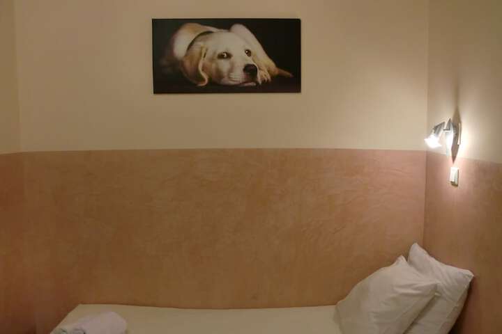 Room 2 of 29