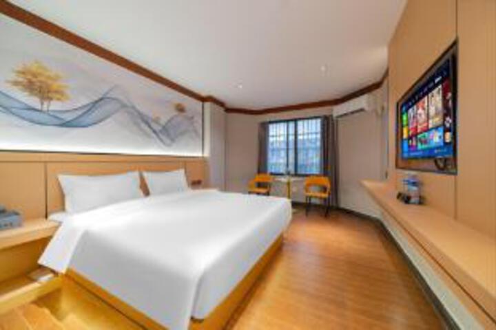 Room 5 of 7