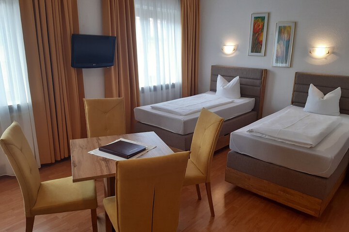 Room 12 of 72