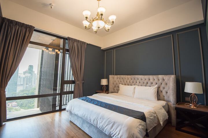 Room 40 of 216