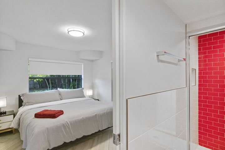 Room 3 of 52