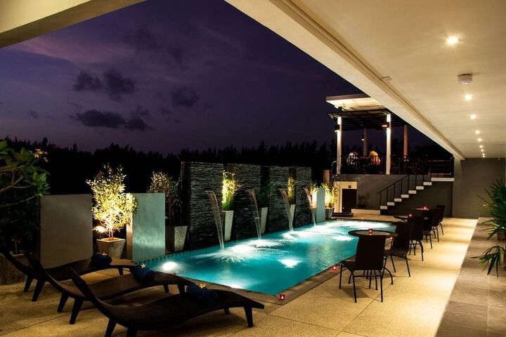 Pools & Facilities
