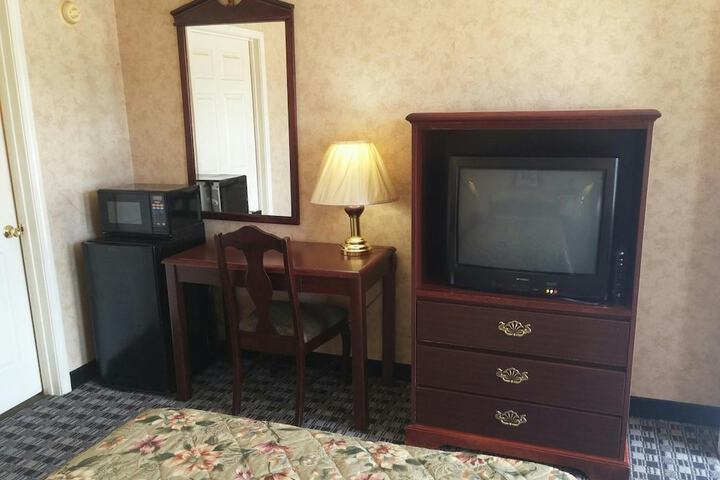 Room 6 of 37