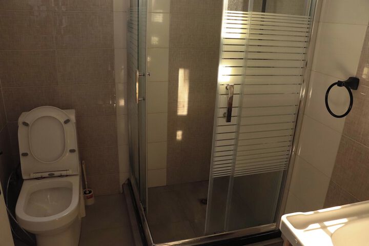 Room 22 of 28