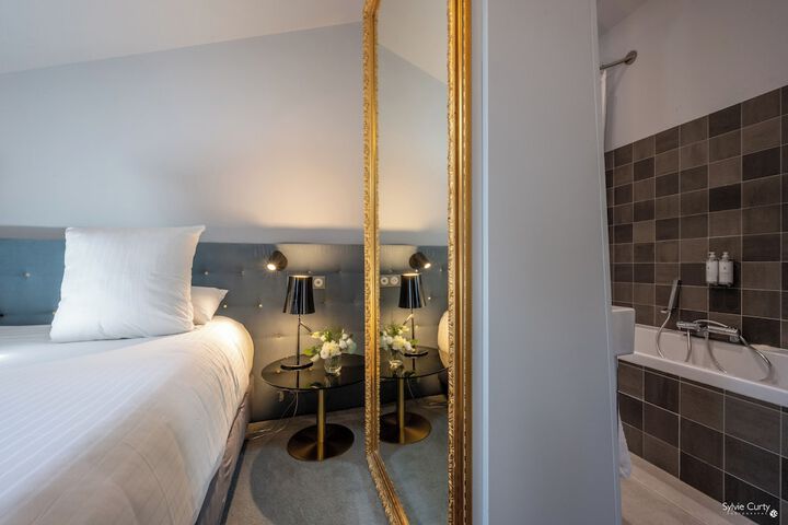 Room 43 of 71
