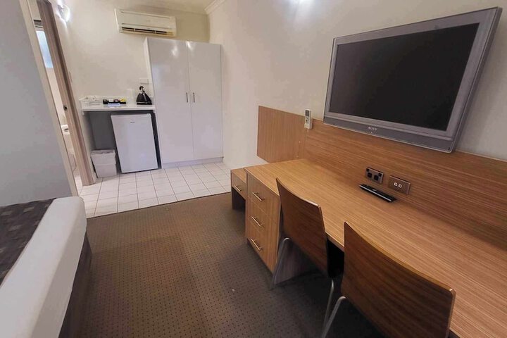 Room 35 of 89
