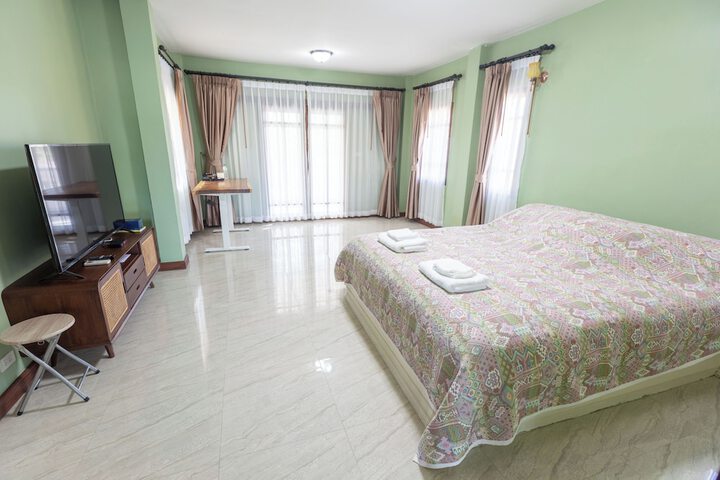 Room 25 of 113